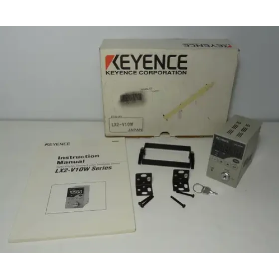 6426 MP Keyence LX2-V10W Digital Display Compact Laser Thrubeam Sensor.